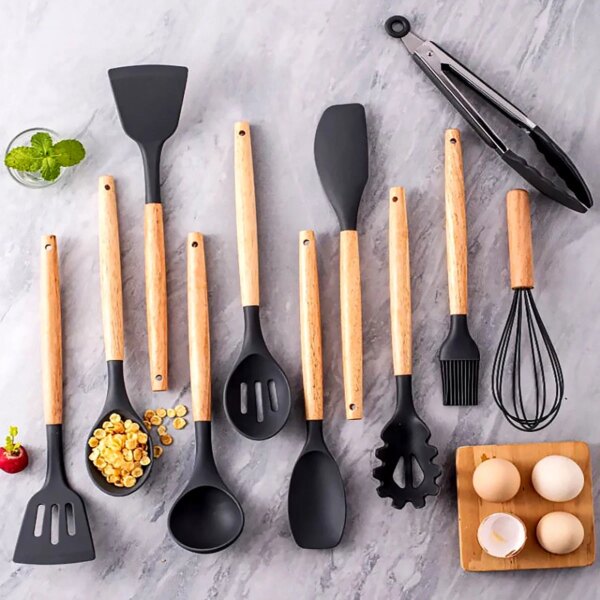 12Pcs/Set Silicone Kitchen Utensils With Storage Wooden Handle Bucket High Temperature Resistant And Non Stick Pot Spatula Spoon