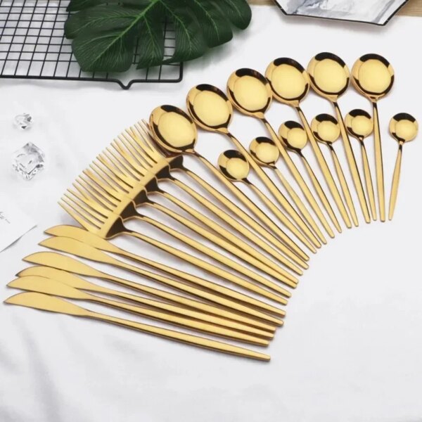 24pcs Black Western Dinnerware Sets Stainless Steel Cutlery Set Fork Knife Spoon Tableware Set Flatware Silverware Spoons