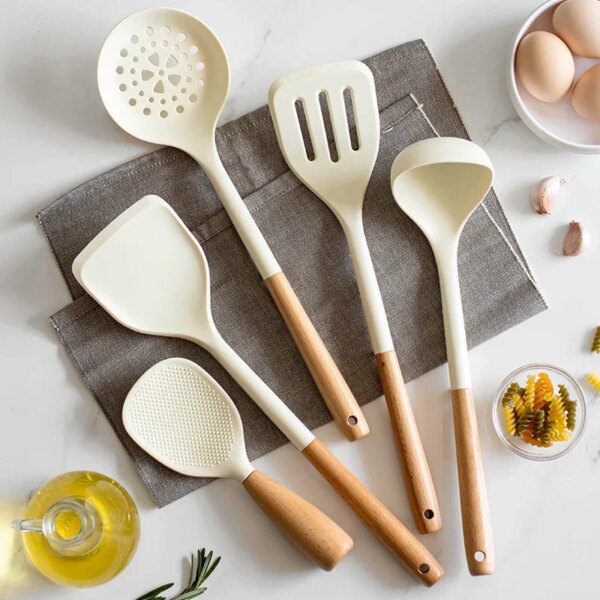 5Pcs Silicone Kitchen Utensils Set Wooden Handle Non-stick Spatula Cookware Set Fried Shovel Leaky Spoon Rice Spoon Kitchen Tool