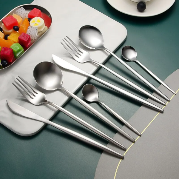 Stainless Steel Cutlery Set Portugal Steak Knife Fork Spoon Four Main Pieces Hotel Western Food Tableware Set