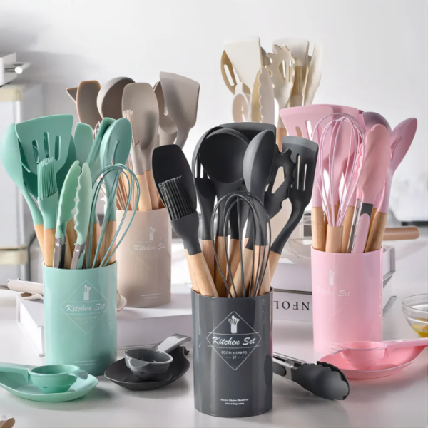 12Pcs Silicone Cooking Utensils Set Wooden Handle Kitchen Cooking Tool Non-stick Cookware Spatula Shovel Egg Kitchenware Beaters